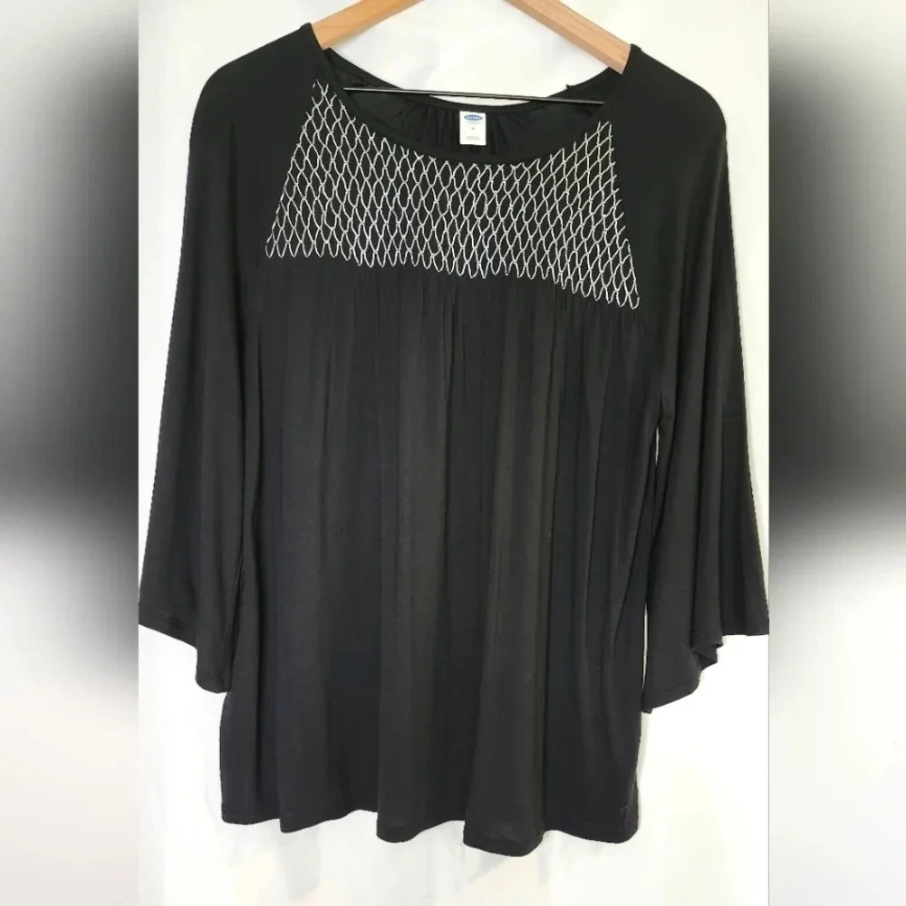 Black Silver  Womens Smocked Top Size M Metallic Glam Bell Sleeves Flowy Holiday